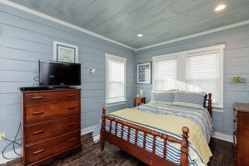Photo of Bedroom in Del Mar