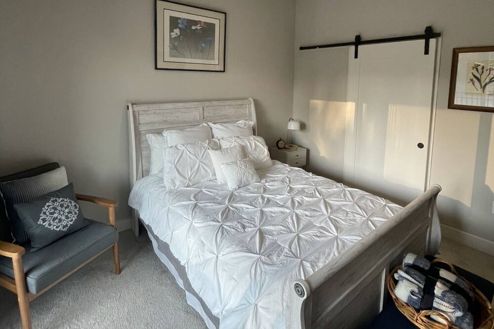 Photo of Bedroom in Downtown