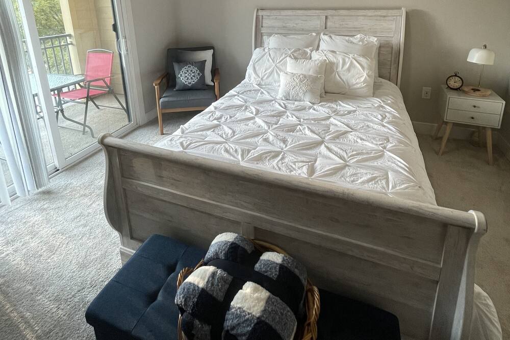 Photo of Bedroom in Downtown