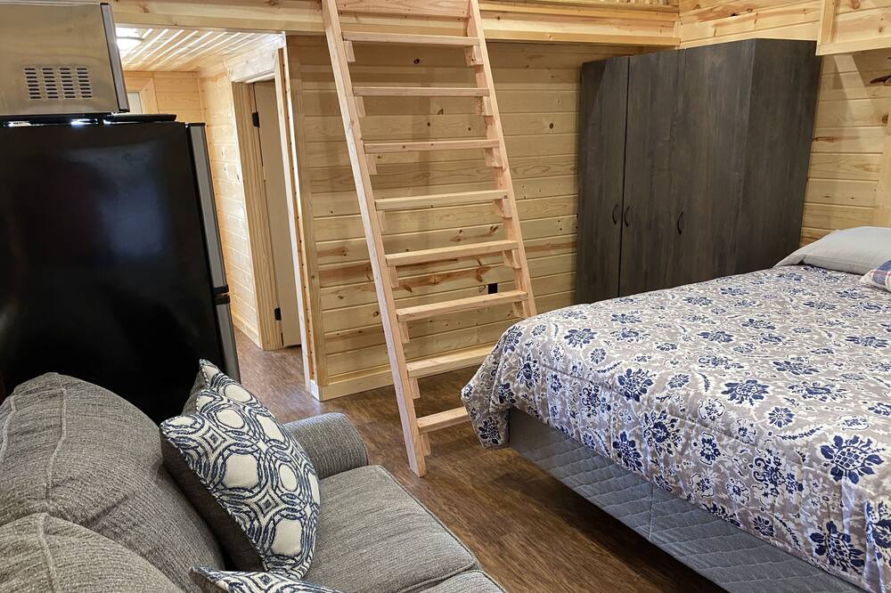 Photo of Bedroom in Platter