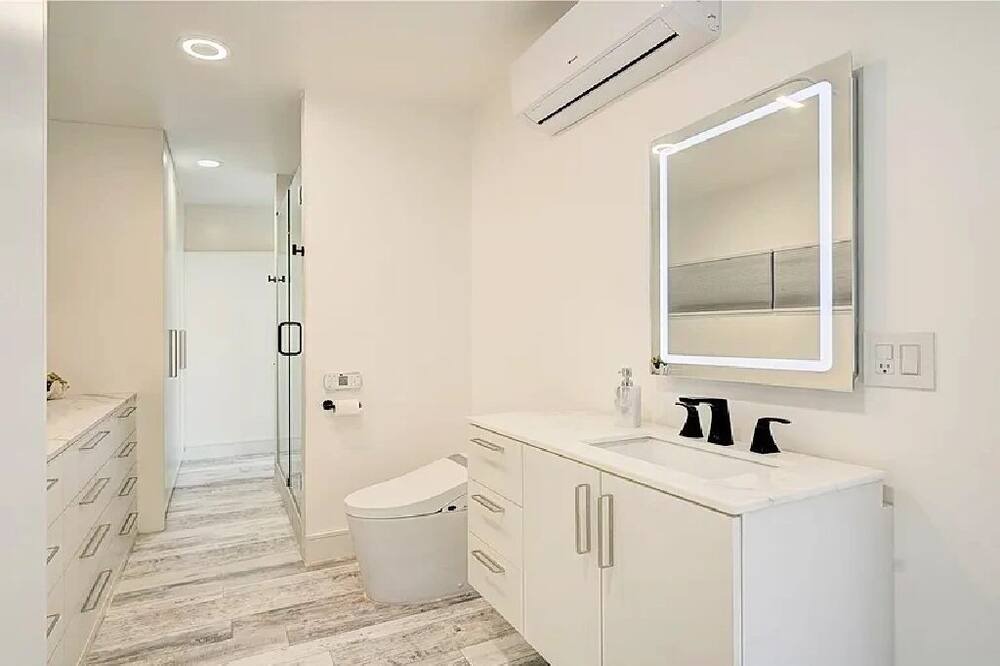 Photo of Bathroom in Ardmore