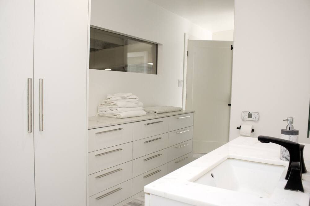Photo of Bathroom in Ardmore