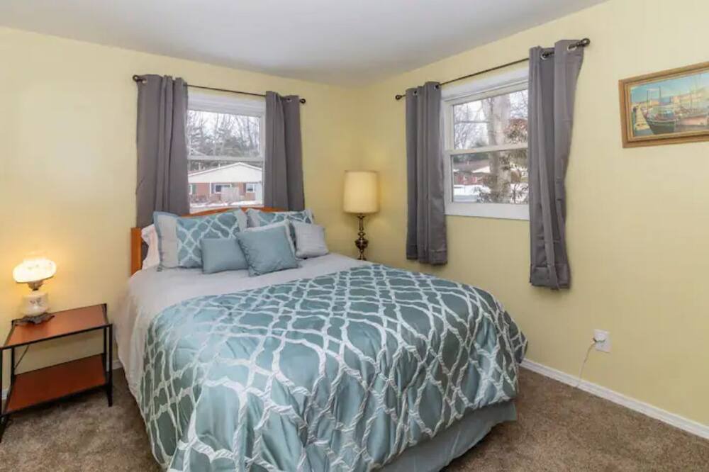Photo of Bedroom in Clifton Park