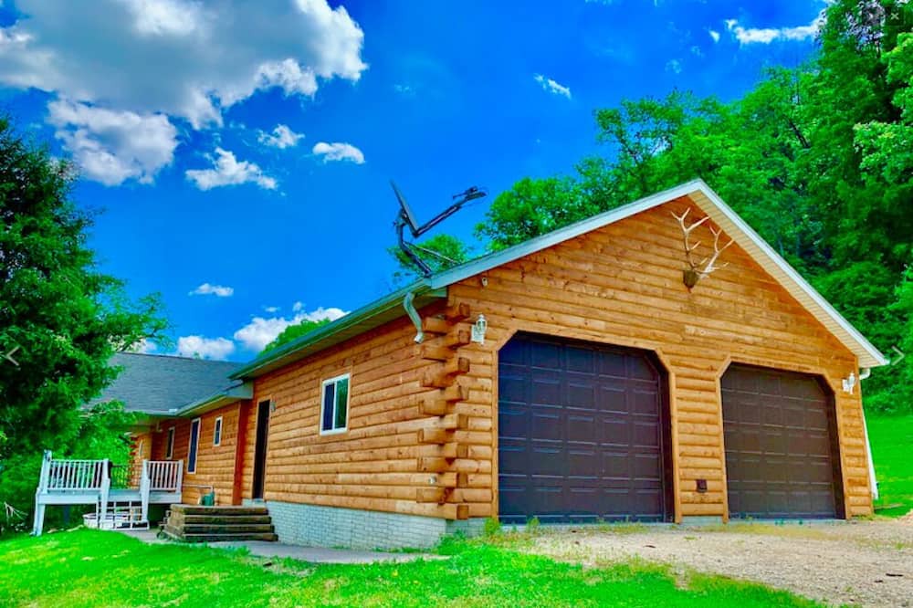 Photo of Outdoor in Lansing