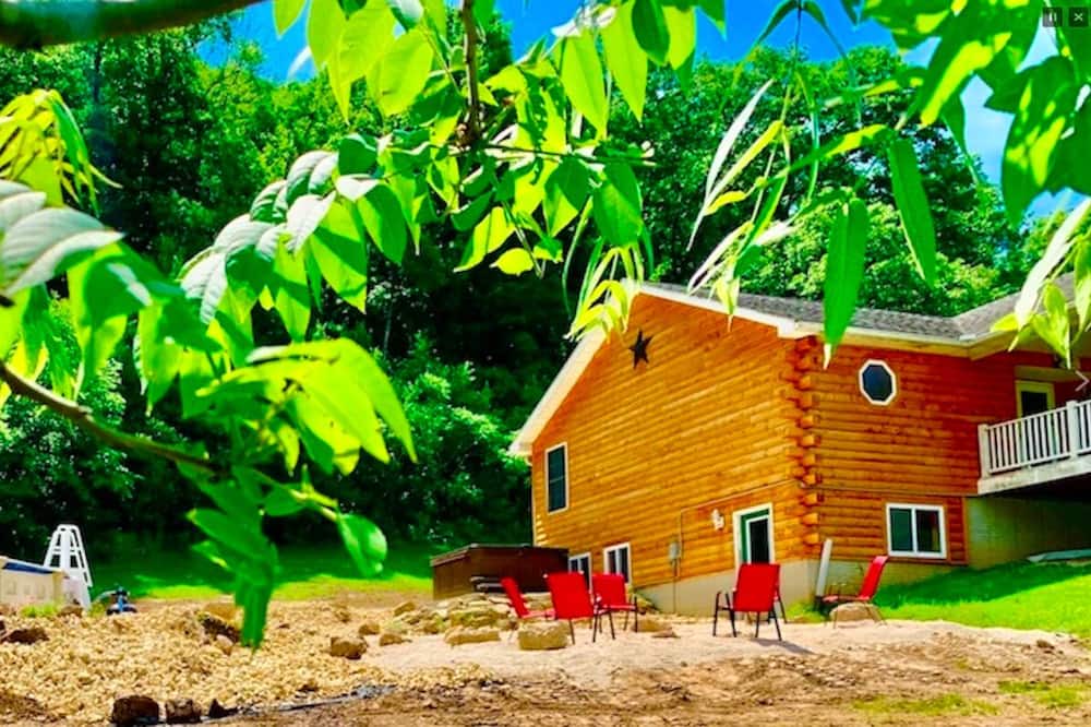 Photo of Outdoor in Lansing