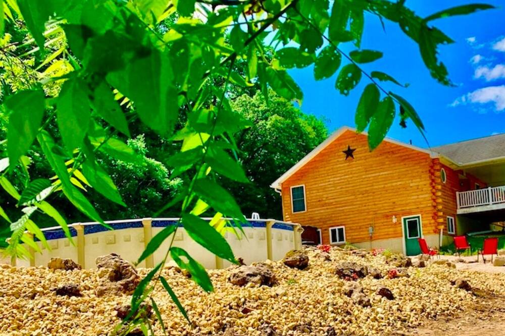 Photo of Outdoor in Lansing