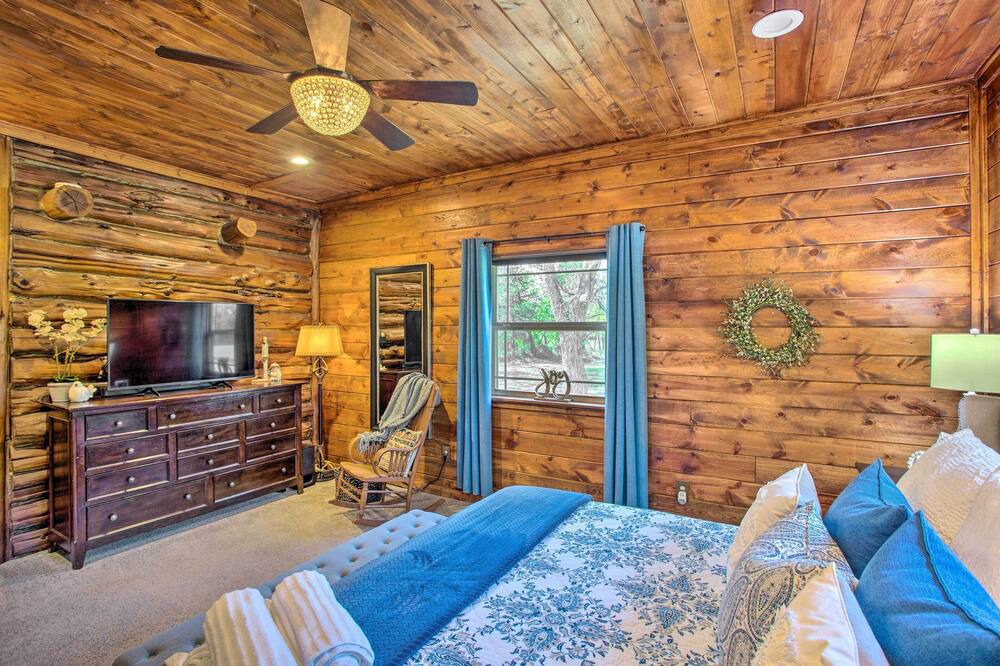 Photo of Bedroom in Durant
