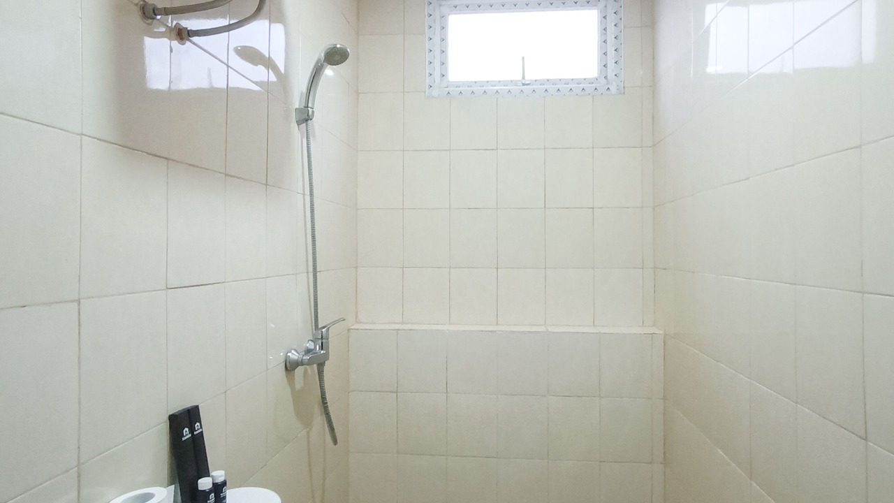 Photo of Bathroom in Panakkukang