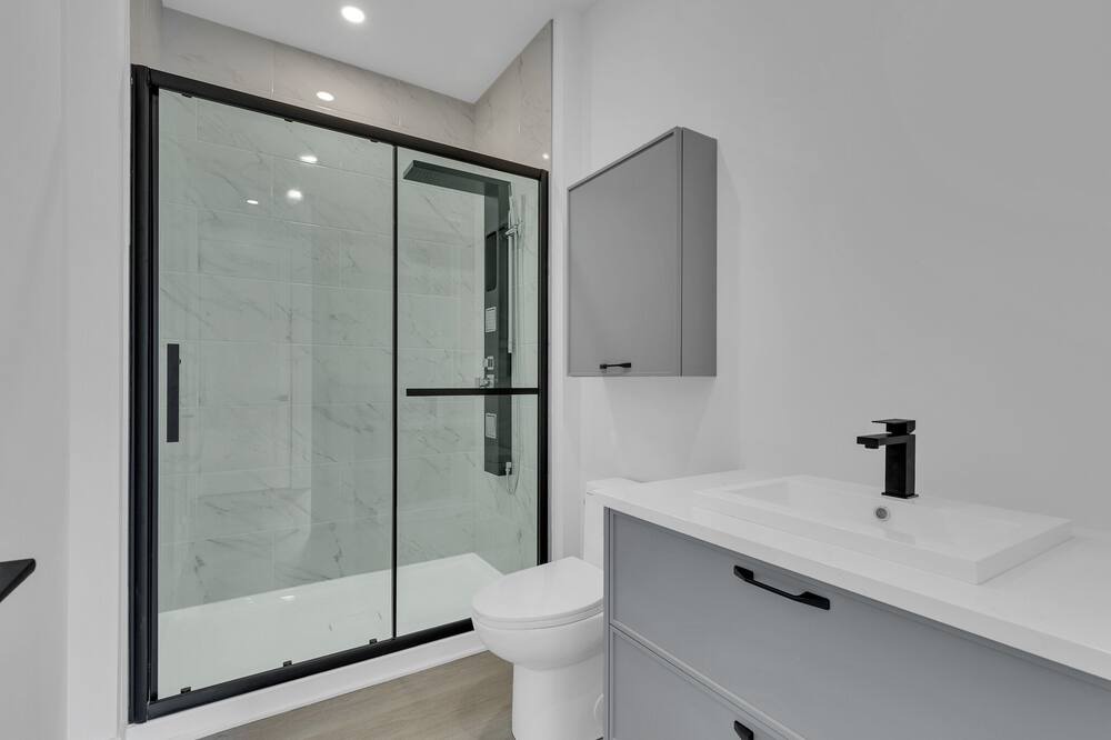 Photo of Bathroom in Mirabel