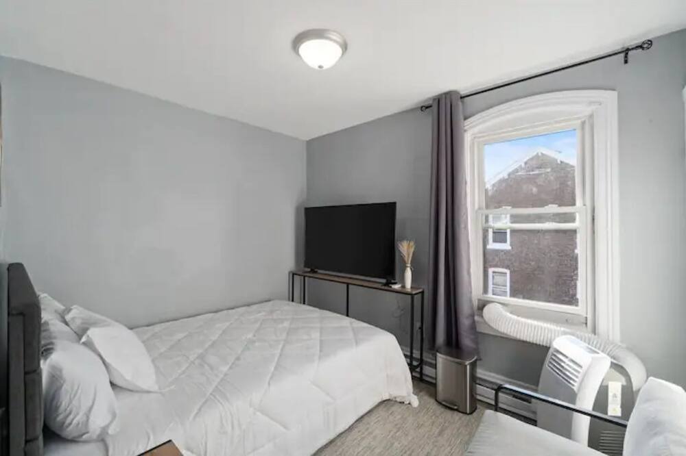 Photo of Bedroom in Albion