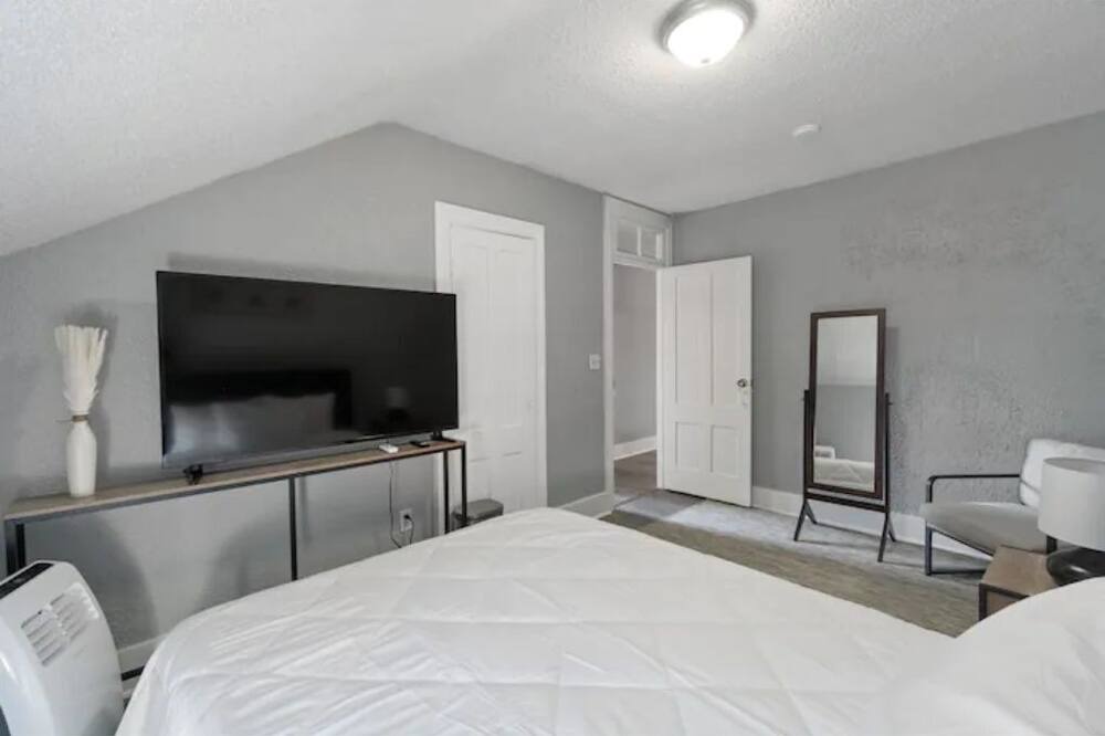 Photo of Bedroom in Albion