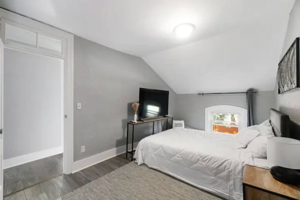 Photo of Bedroom in Albion