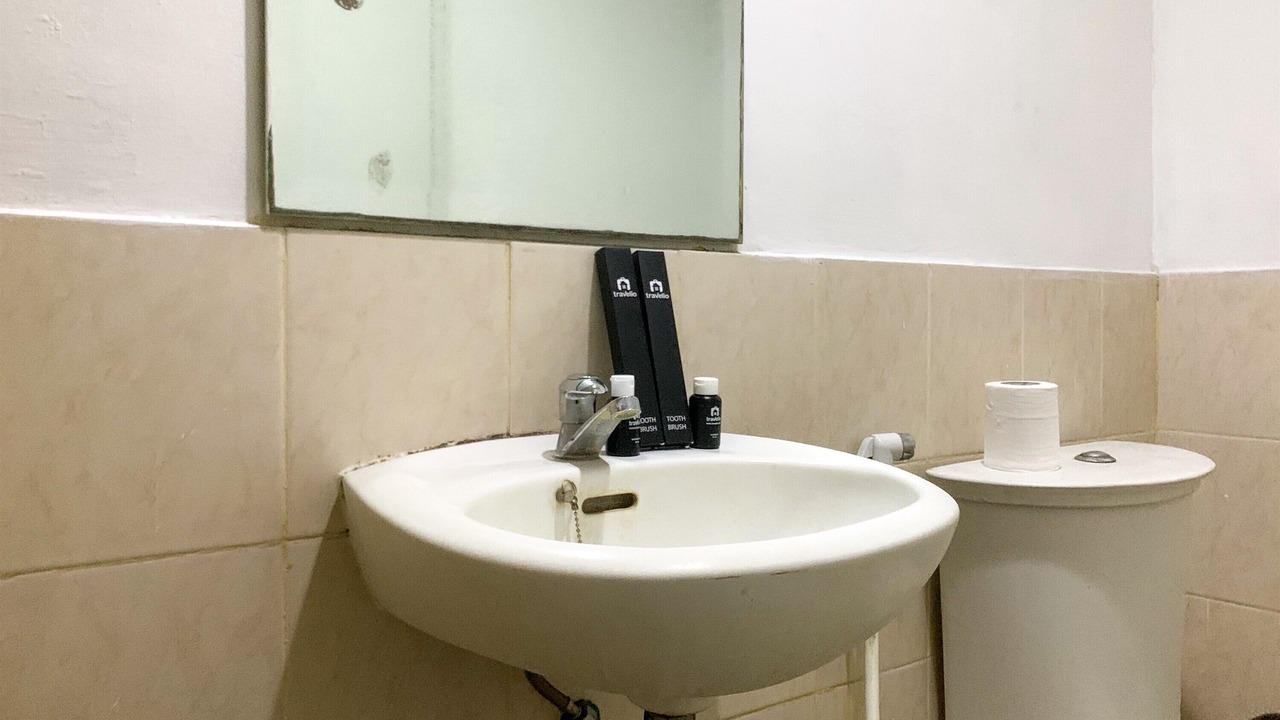 Photo of Bathroom in Gambir