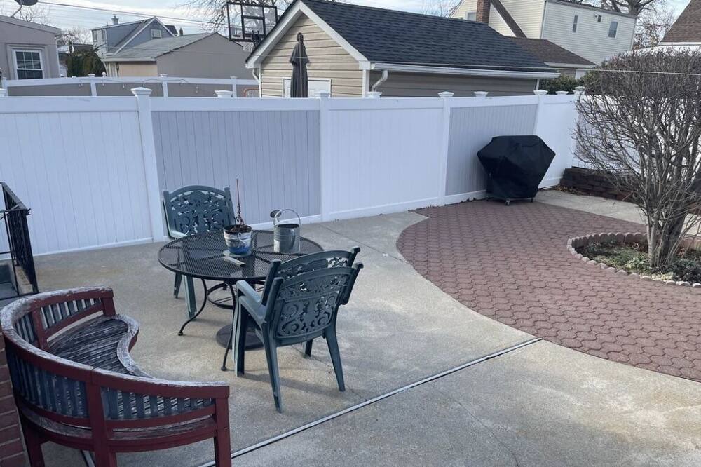 Photo of Others in Elmont