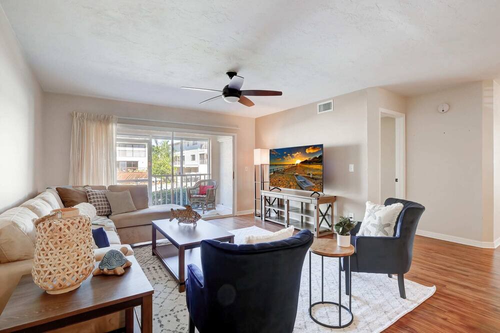 Photo of Bedroom in Royal Harbor