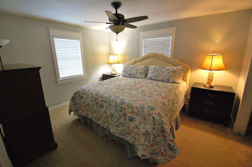 Photo of Bedroom in Willowbrook