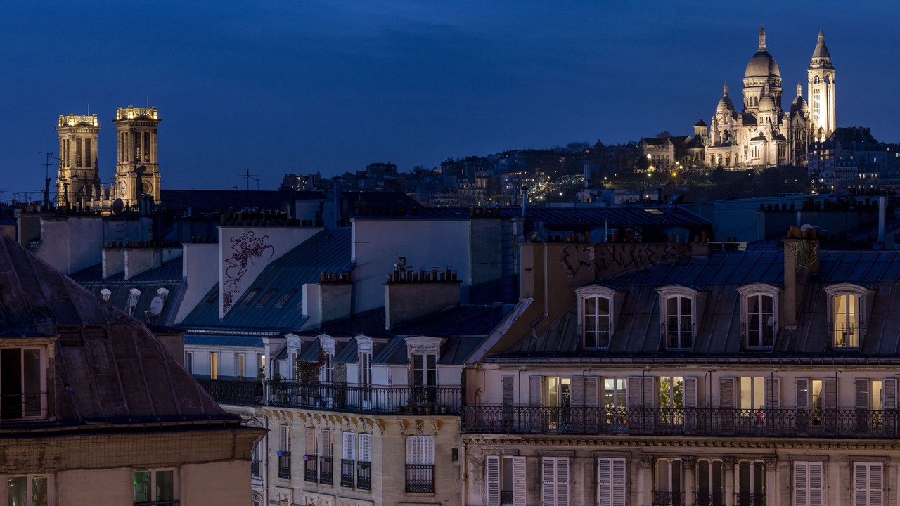 Photo of Bedroom in 10th Arrondissement