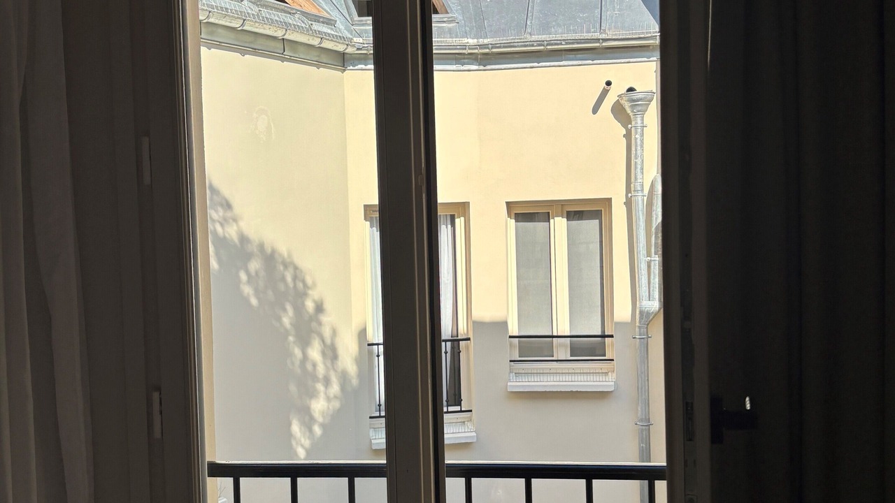Photo of Bedroom in 10th Arrondissement