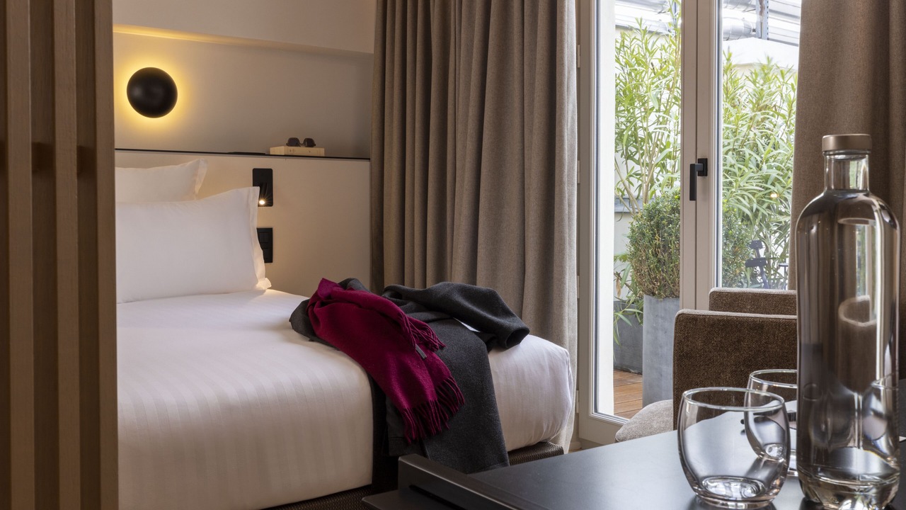 Photo of Bedroom in 10th Arrondissement