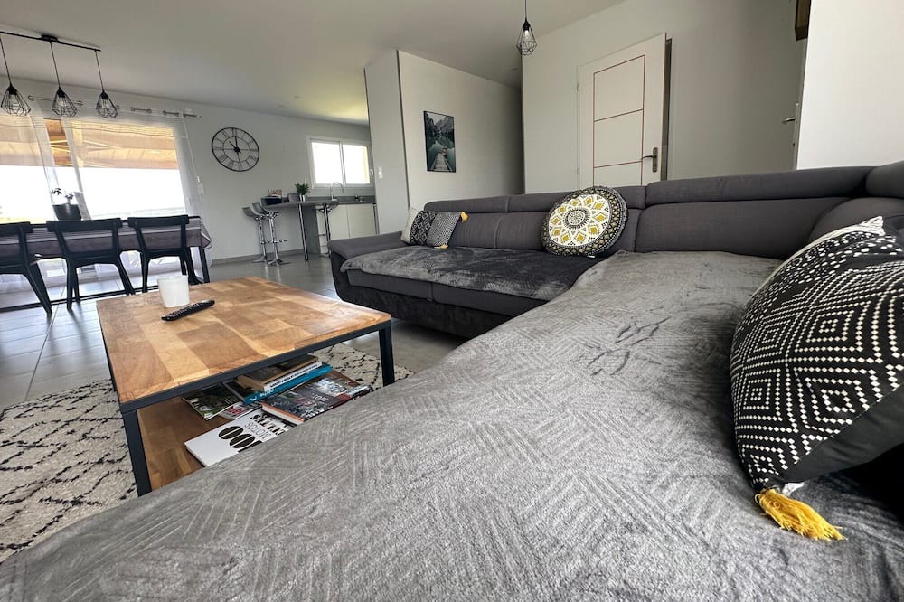 Photo of Livingroom in Fleurat