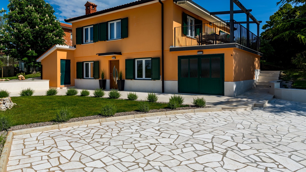 Photo of Outdoor in Rogocana