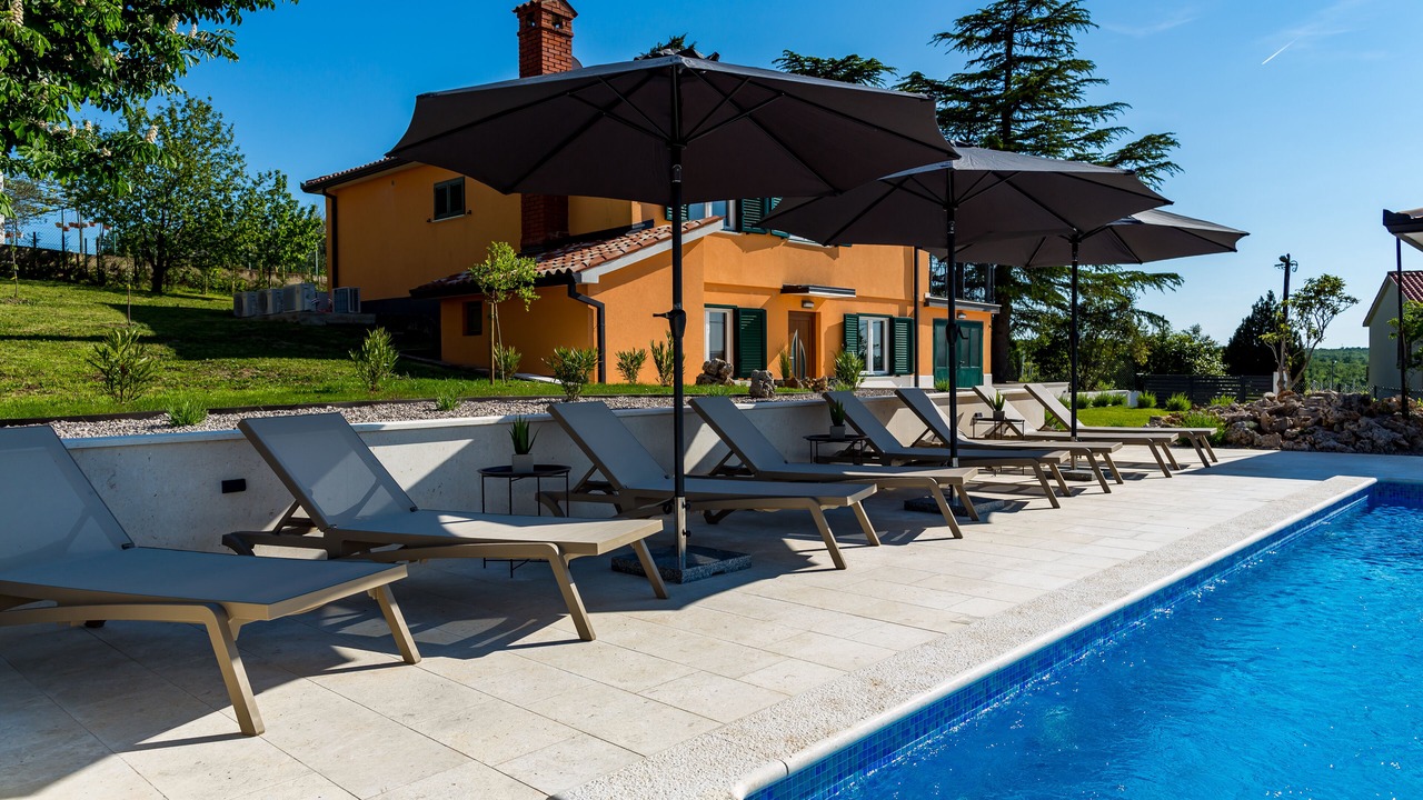 Photo of Outdoor in Rogocana
