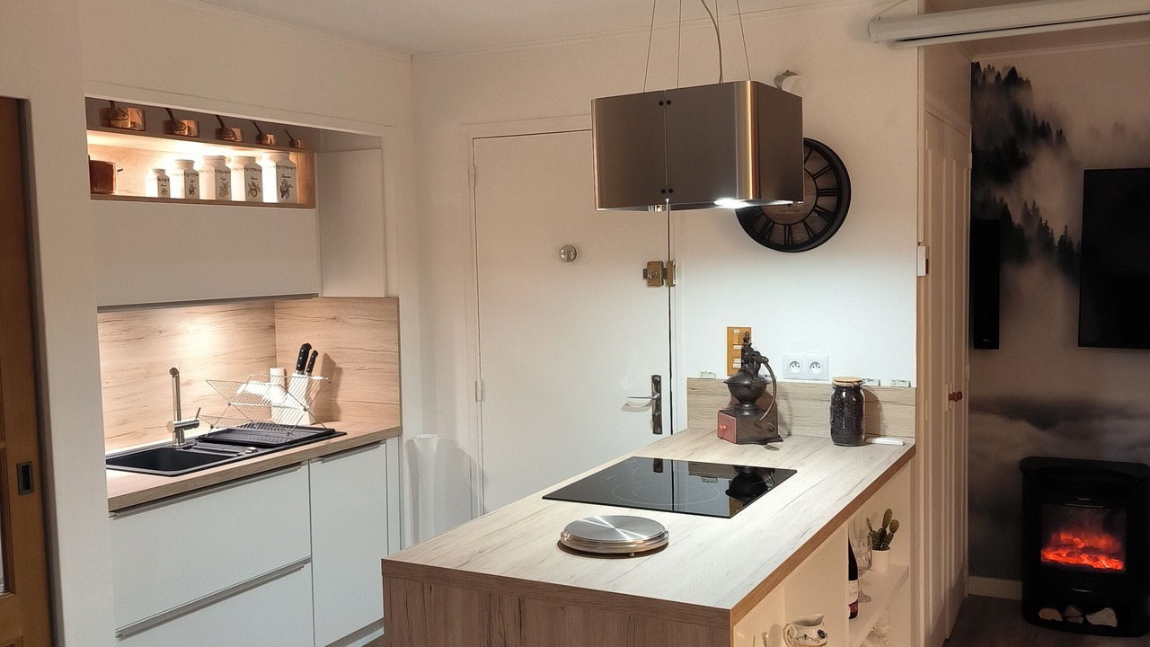 Photo of Kitchen in Greolieres les Neiges