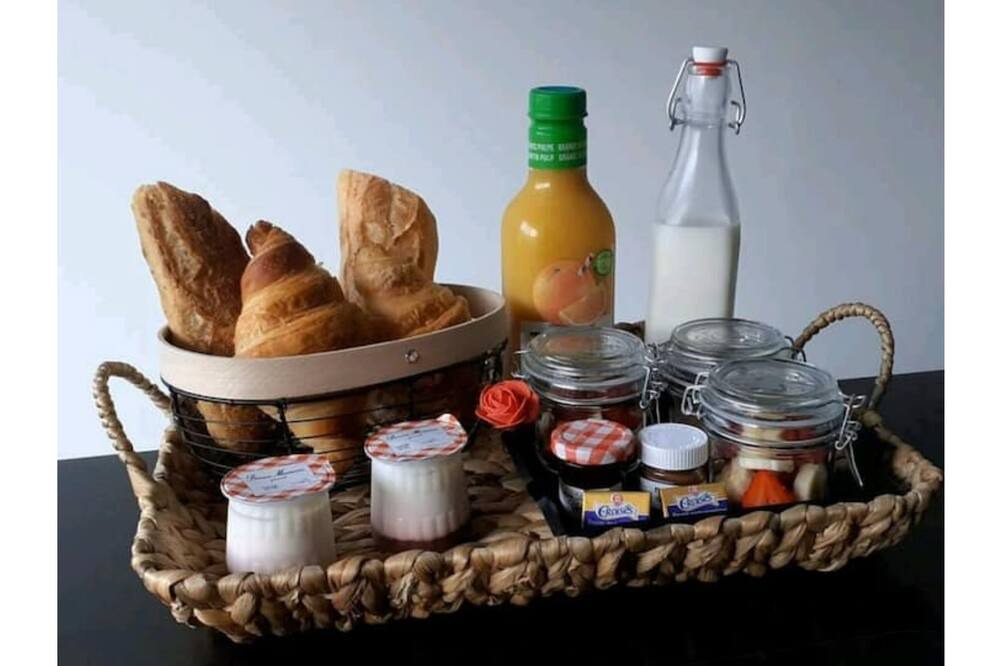 Photo of Others in Epernay