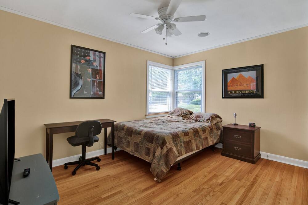 Photo of Bedroom in La Grange Park