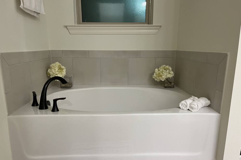 Photo of Bathroom in Lake Charles