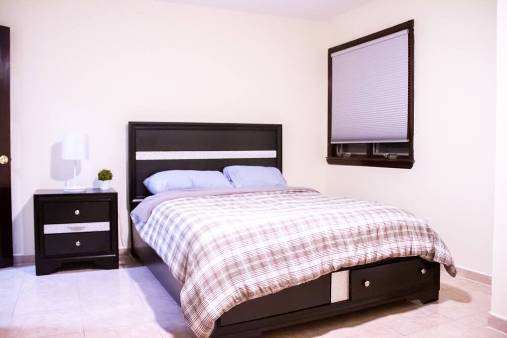 Photo of Bedroom in Bergen Beach