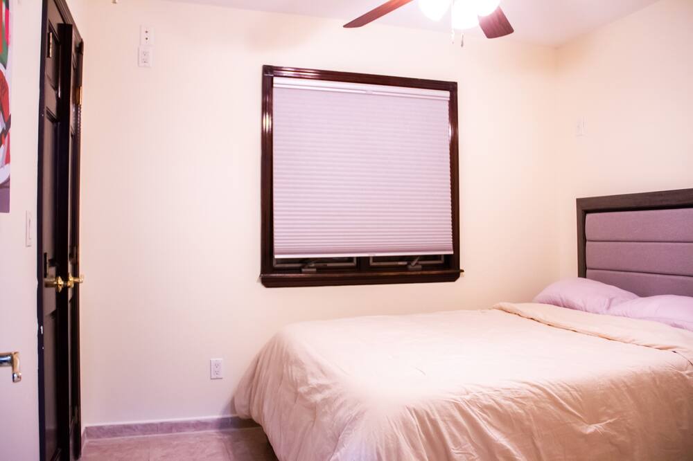 Photo of Bedroom in Bergen Beach