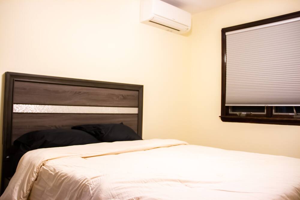 Photo of Bedroom in Bergen Beach