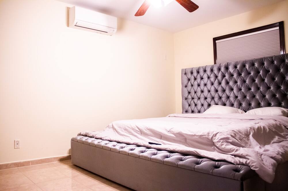 Photo of Bedroom in Bergen Beach