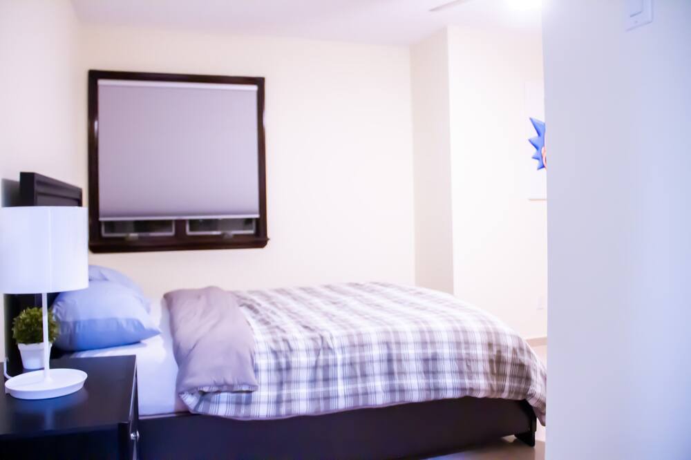 Photo of Bedroom in Bergen Beach