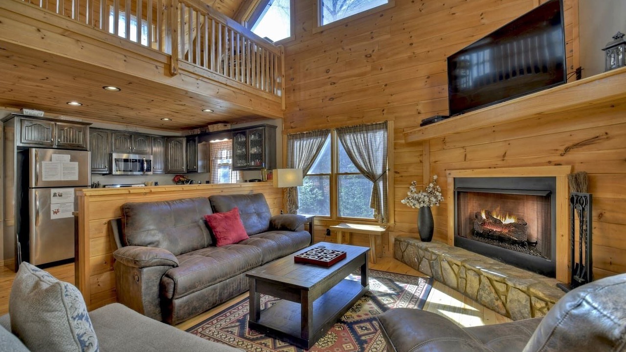 Photo of Livingroom in Eagle Mountain