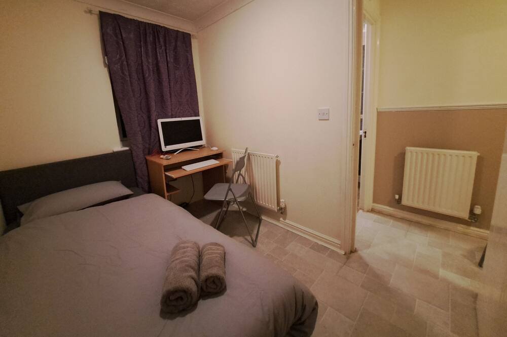 Photo of Bedroom in Thamesmead