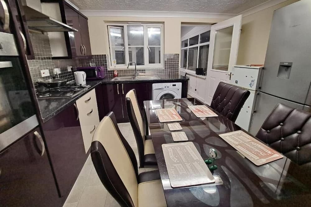 Photo of Kitchen in Thamesmead