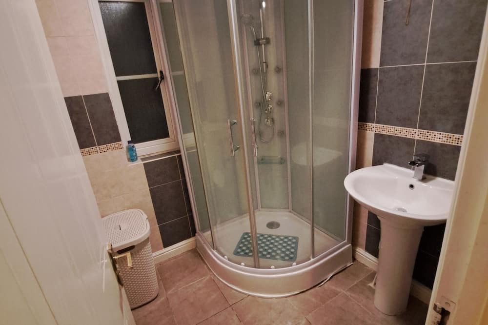 Photo of Bathroom in Thamesmead