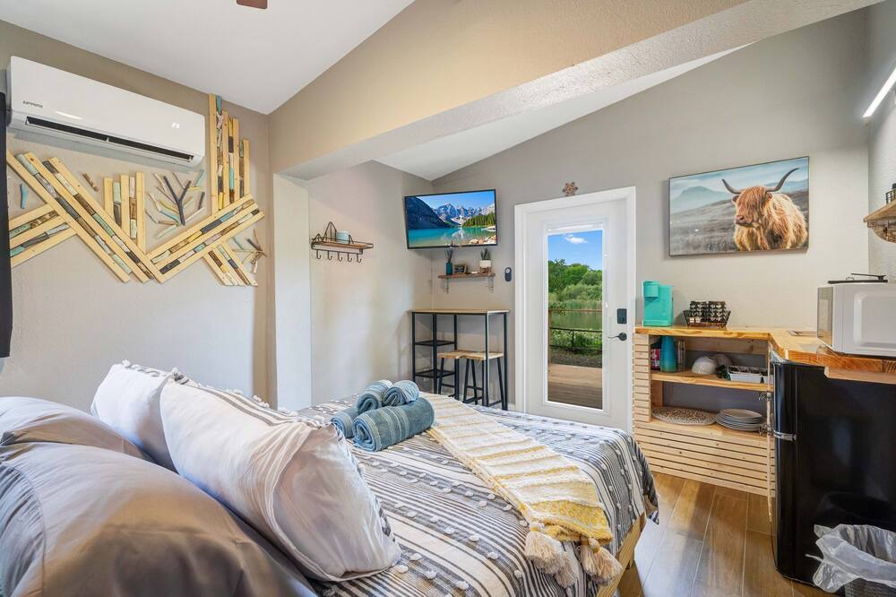 Photo of Bedroom in Conway