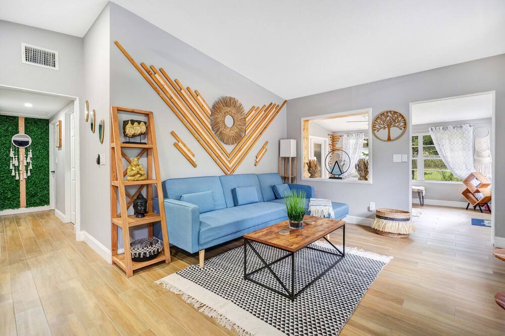 Photo of Others in Conway