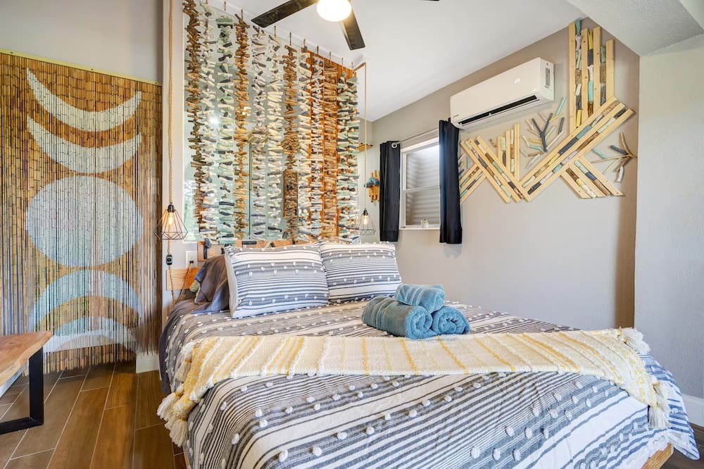 Photo of Bedroom in Conway