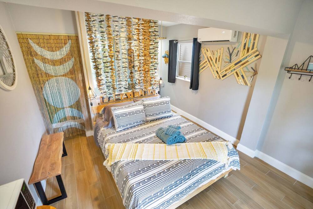 Photo of Bedroom in Conway