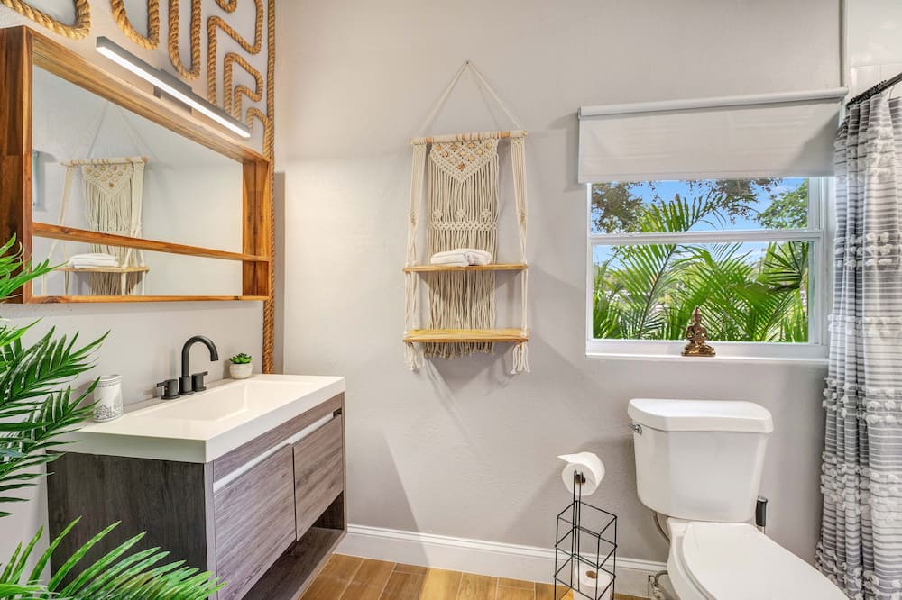 Photo of Bathroom in Conway