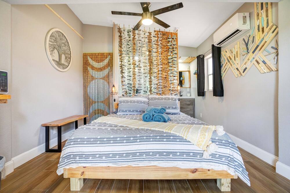 Photo of Bedroom in Conway