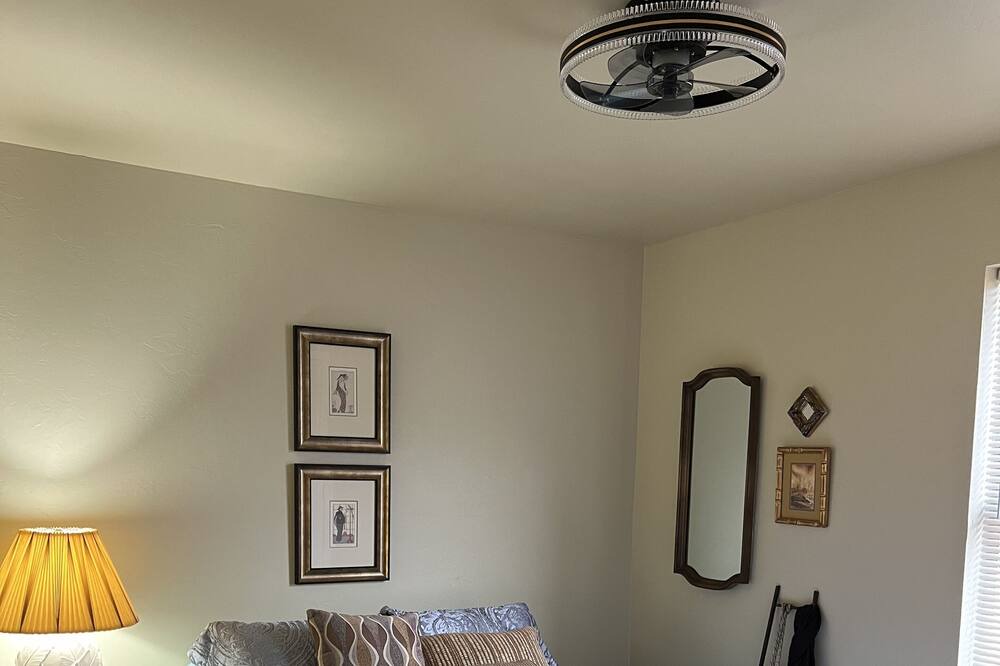 Photo of Bedroom in Clinton