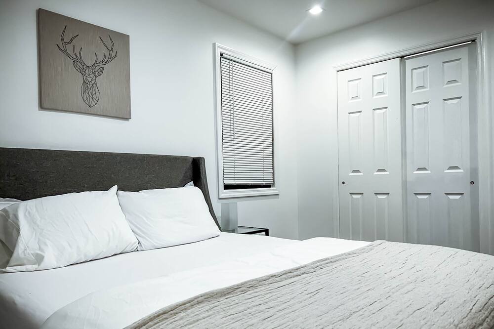 Photo of Bedroom in Queens