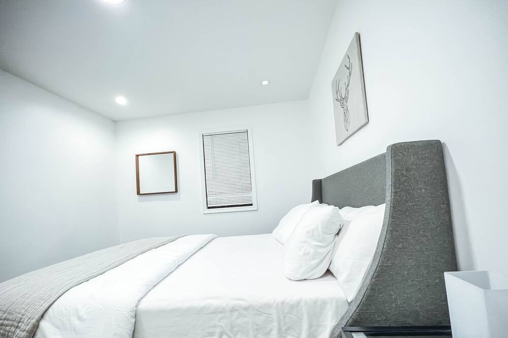 Photo of Bedroom in Queens