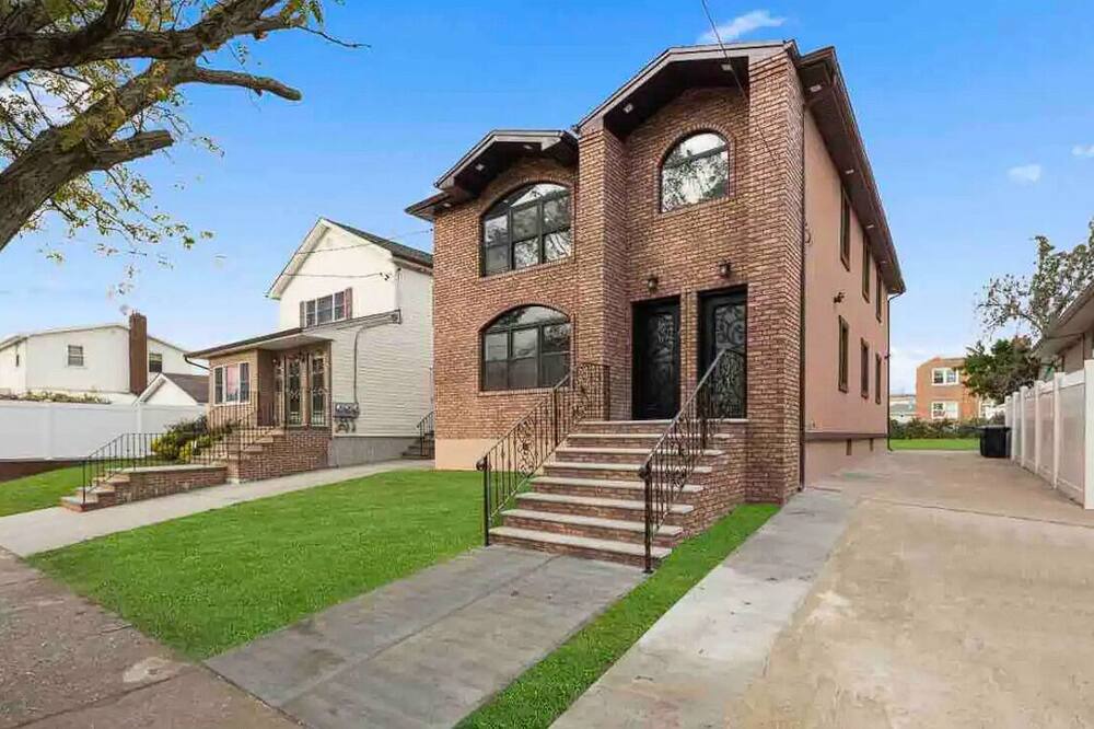 Photo of Outdoor in Queens