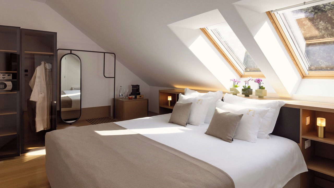 Photo of Bedroom in Pile